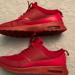 Size 8 Nike air Max